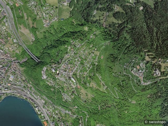 Vista aerea della posizione – Glion