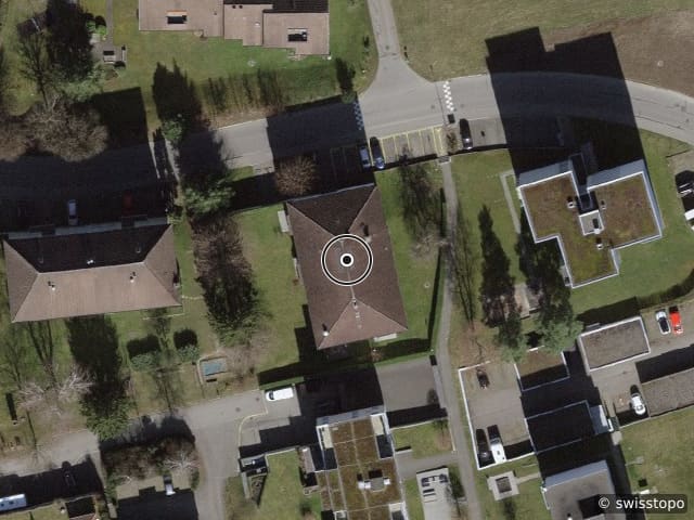 Luftbild der Lage – Bergacherstrasse 10, 8630 Rüti