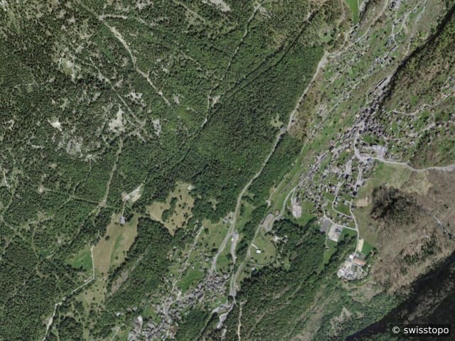 Luftbild der Lage – Salvan