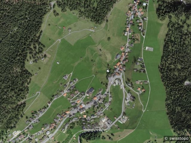 Luftbild Davos Wiesen