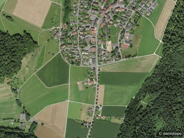 Luftbild Kreuzweg 1- 8, Riniken