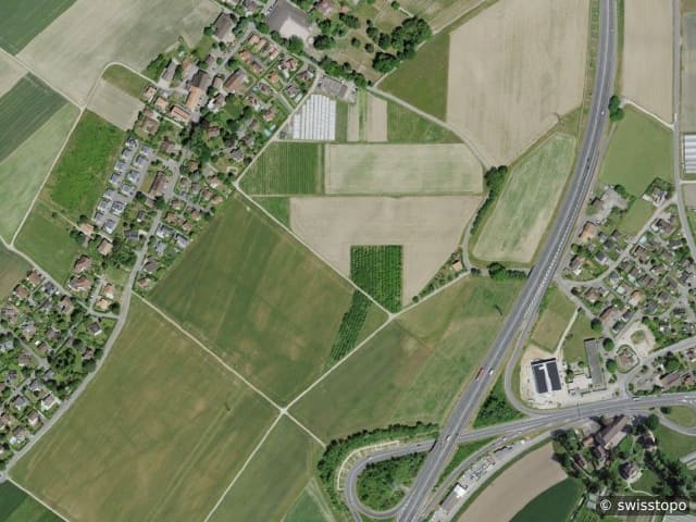 Luftbild der Lage – 2075 Thielle