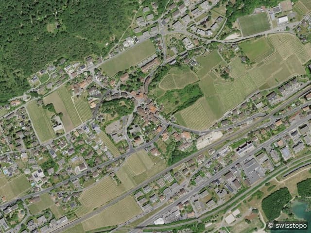 Vista aerea della posizione – 2068 Hauterive NE