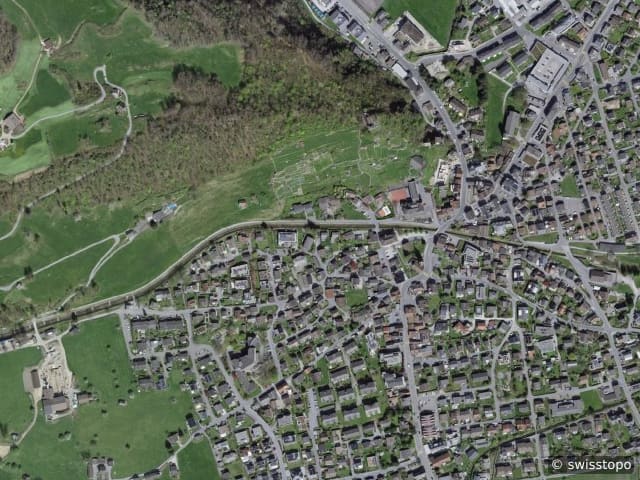 Luftbild Büro Fabrikstrasse 2, Glarus Nord