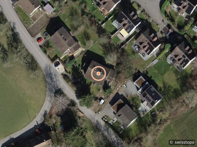 Luftbild Schwimmbadstrasse 1-3, Niederweningen
