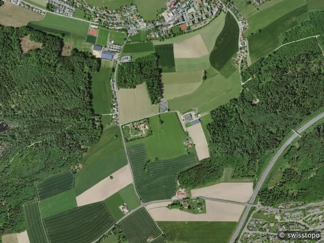 Luftbild der Lage – Corminboeuf