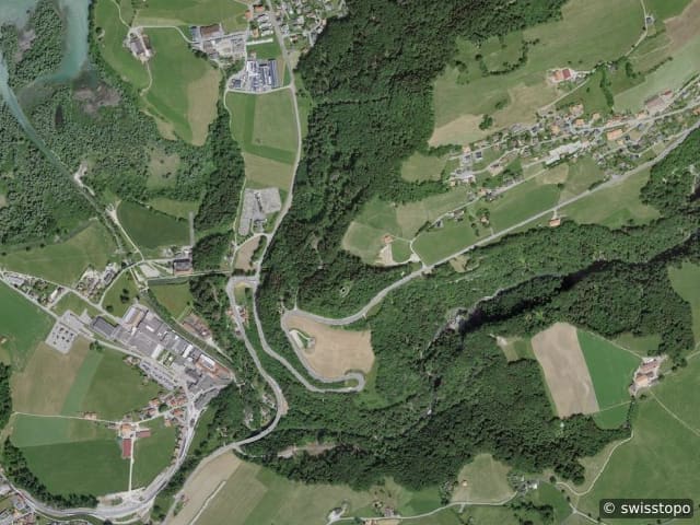 Luftbild der Lage – Broc