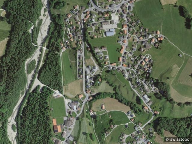 Luftbild Plasselb