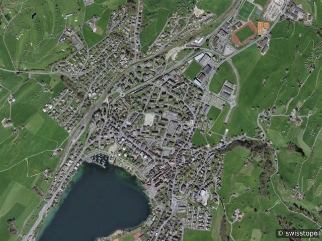 Vista aerea della posizione – Küssnacht