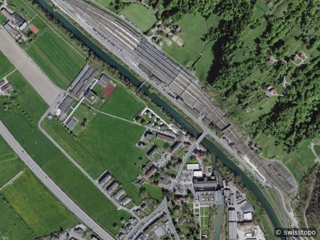 Luftbild Ziegelbrückstr. 64, Glarus Nord