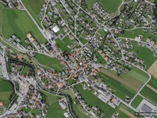Luftbild der Lage – 7460 Savognin