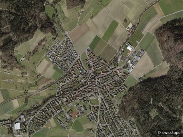 Vista aerea della posizione – Neftenbach