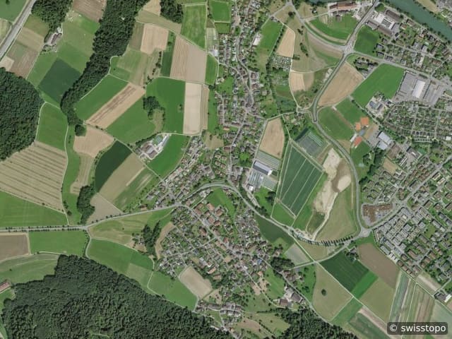 Vista aerea della posizione – Wohlenschwil