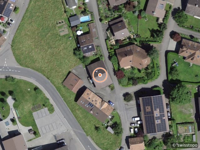 Luftbild Dorf 31A, Uebeschi