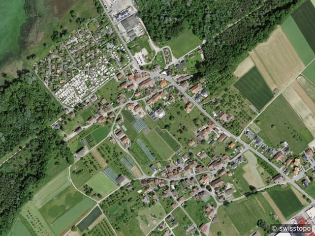 Luftbild Chevroux