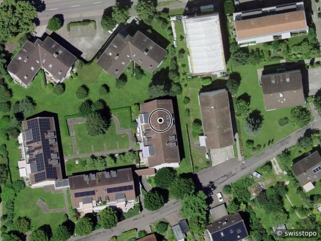 Luftbild der Lage – Schliefweg 16, 4106 Therwil