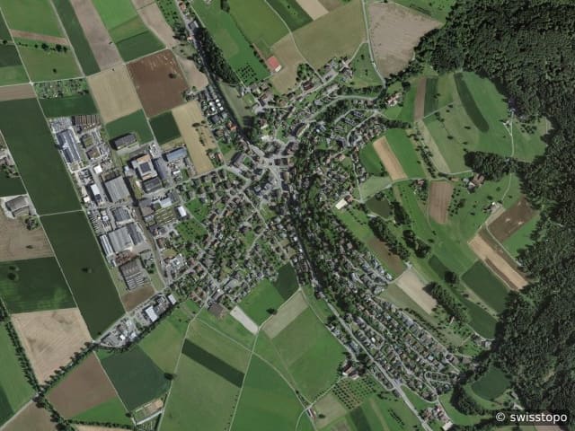 Vista aerea della posizione – Büron