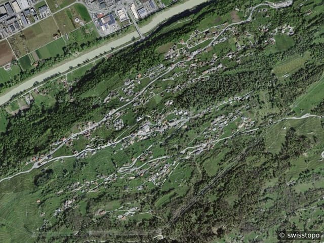 Luftbild der Lage – Salins