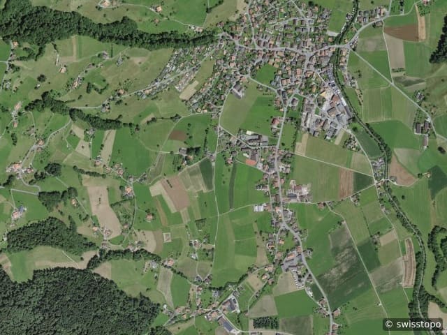 Luftbild der Lage – Wattenwil