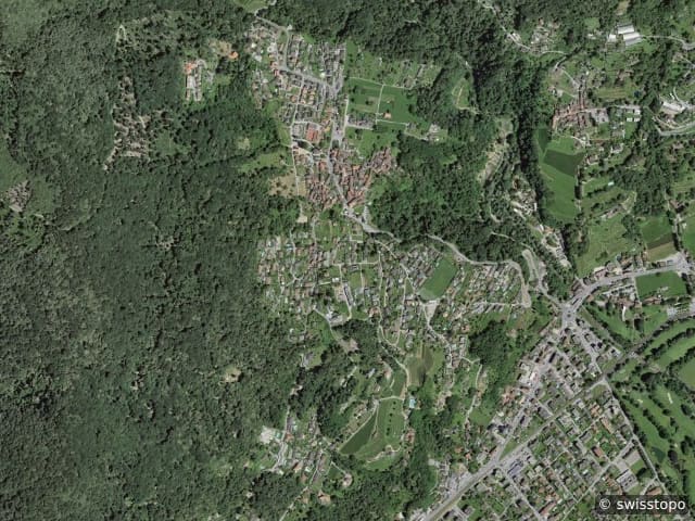 Vista aerea della posizione – Pura